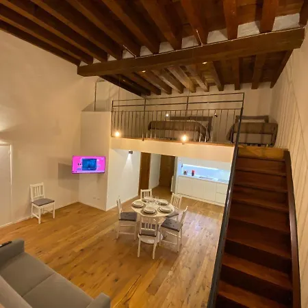 Signoria Flat 5* Centro Storico アパート